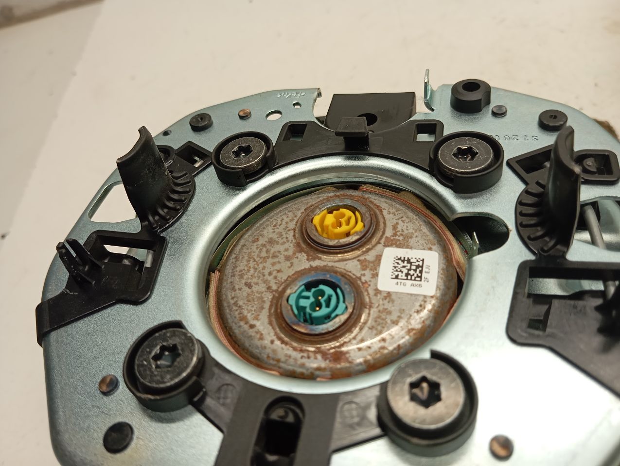 Part image 3