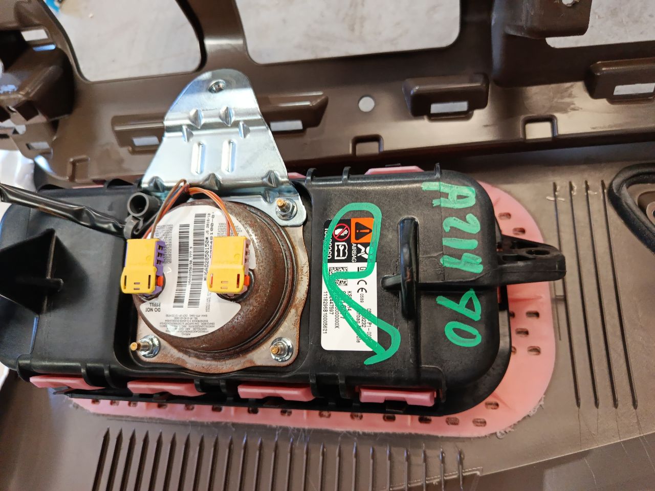 Part image 4