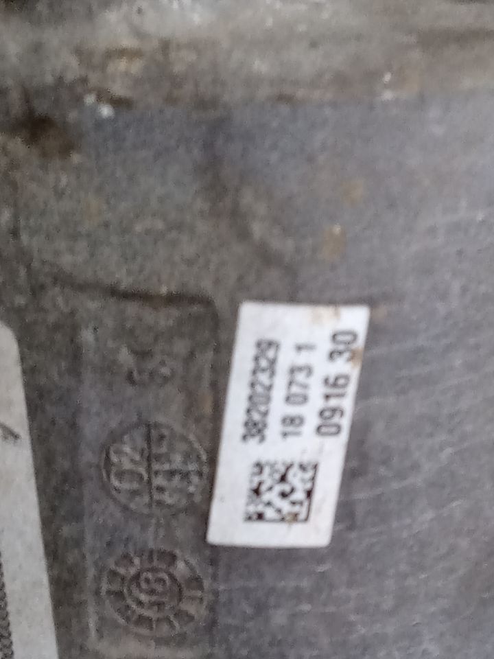 Part image 8