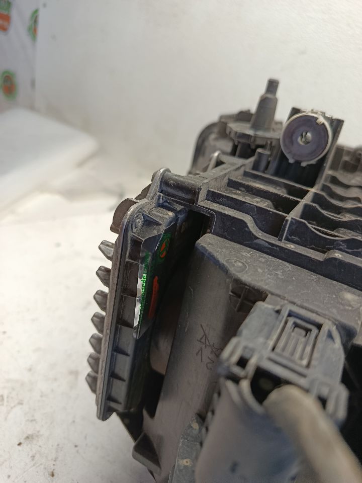 Part image 13