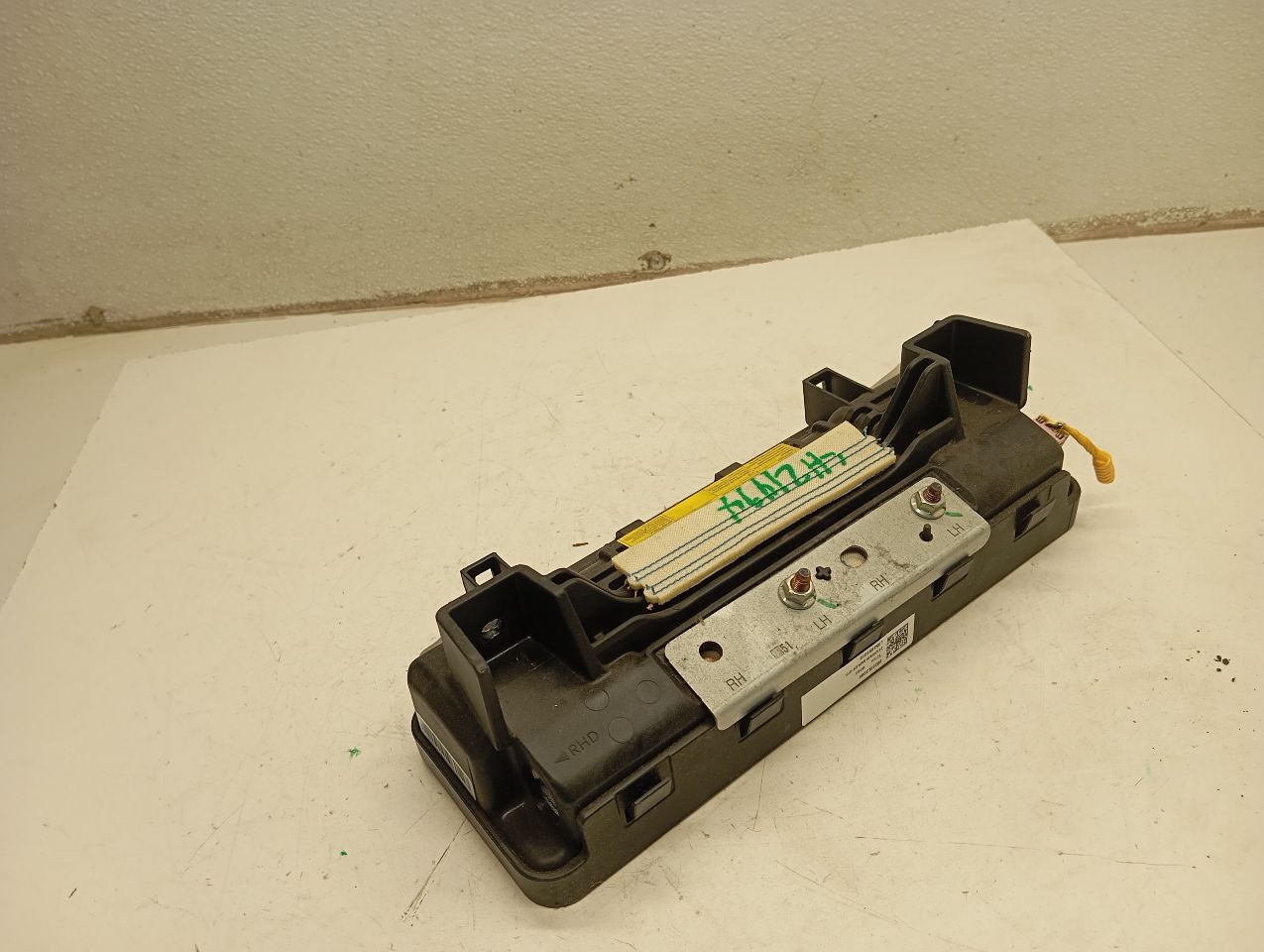 Part image 3