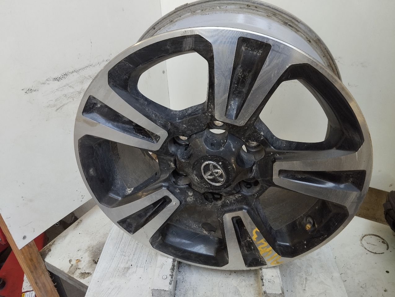 Part image 2