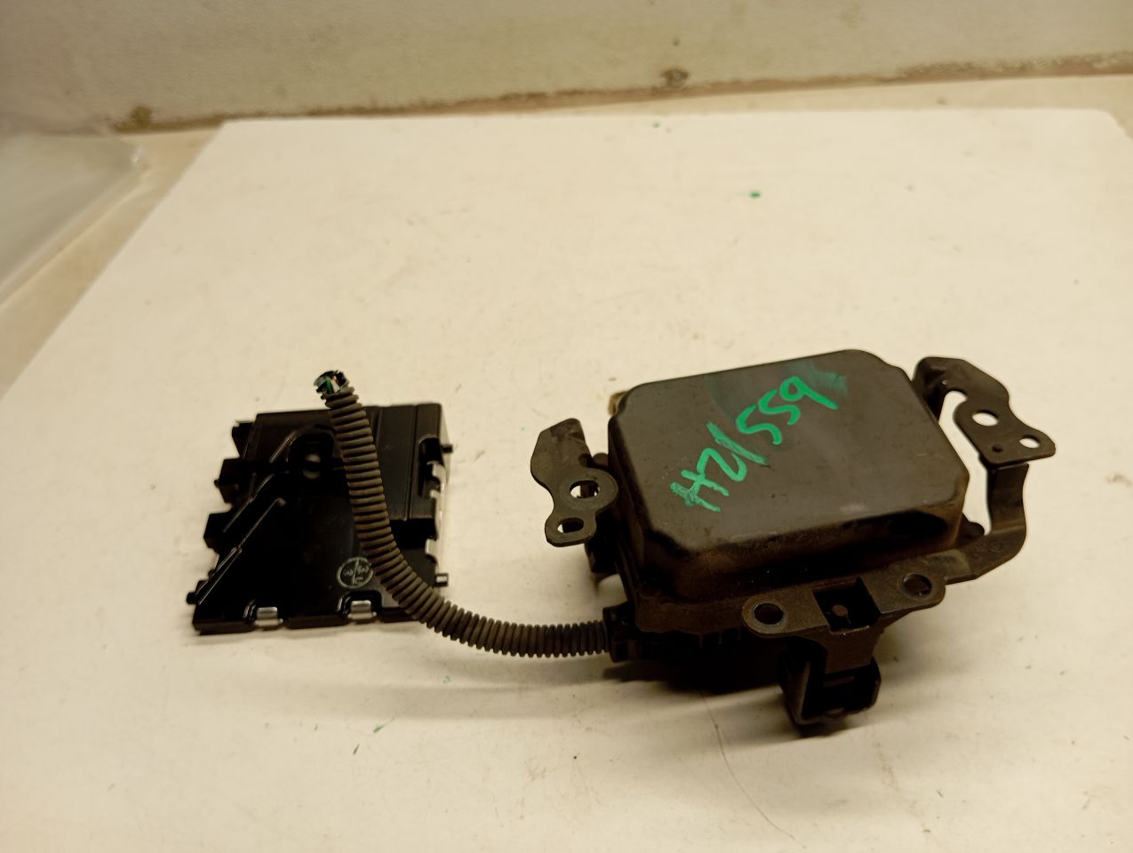 Part image 1