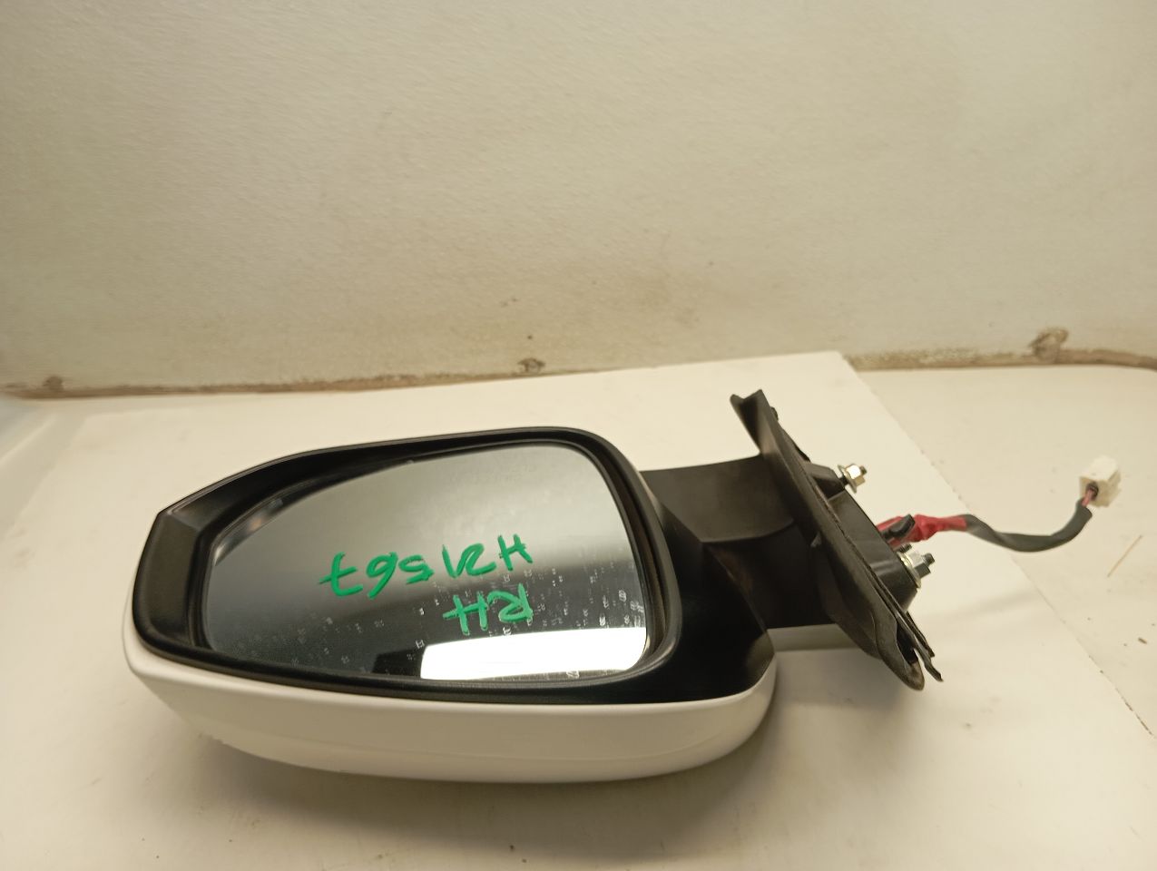 Part image 3