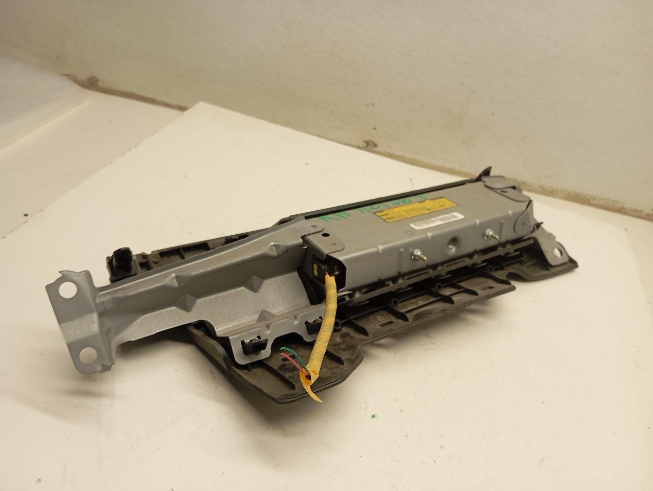 Part image 3