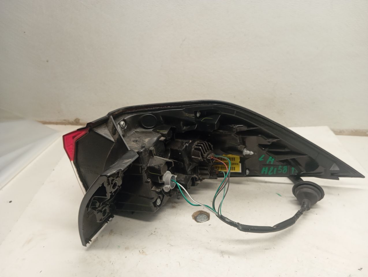 Part image 4
