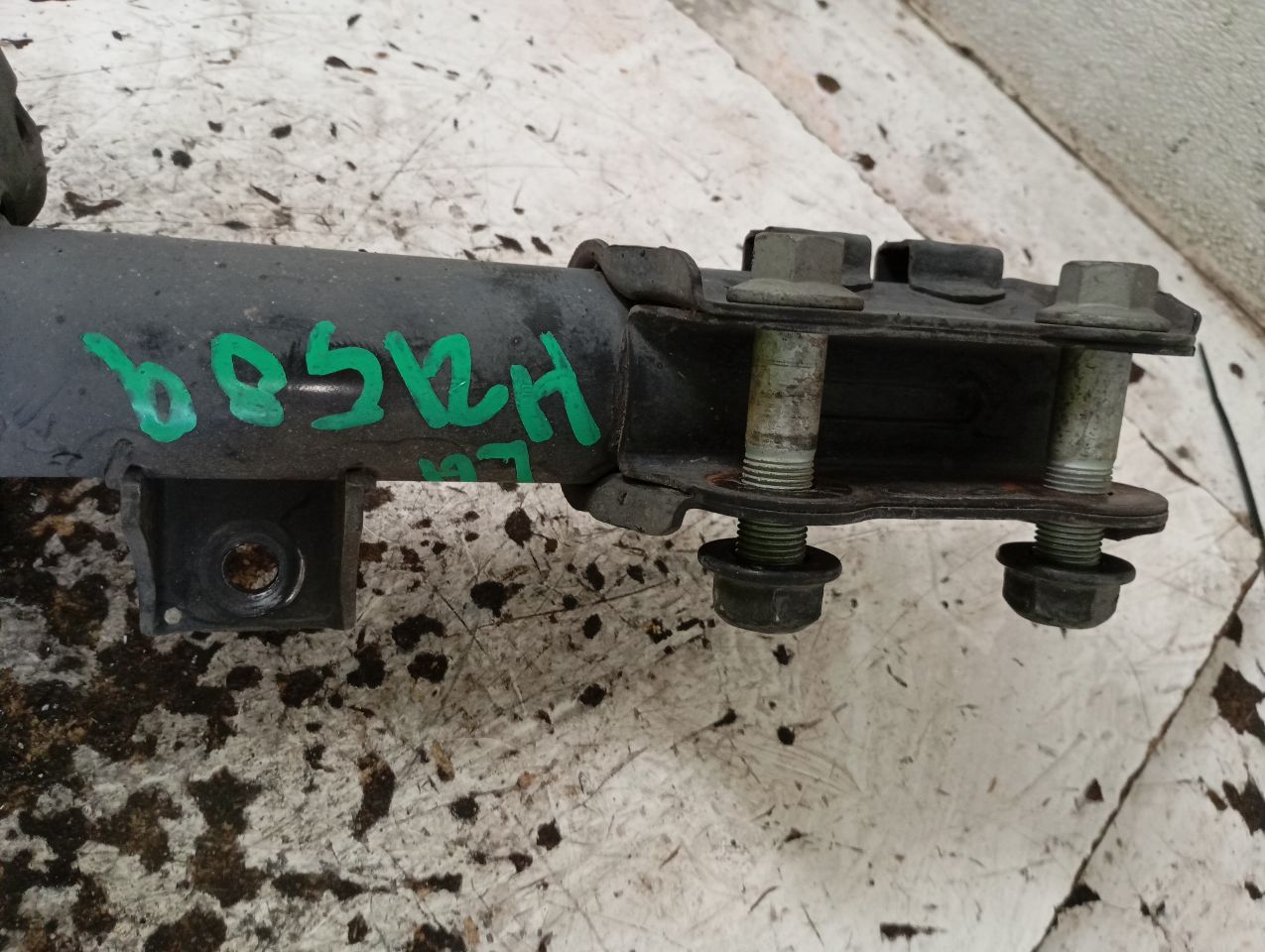 Part image 3
