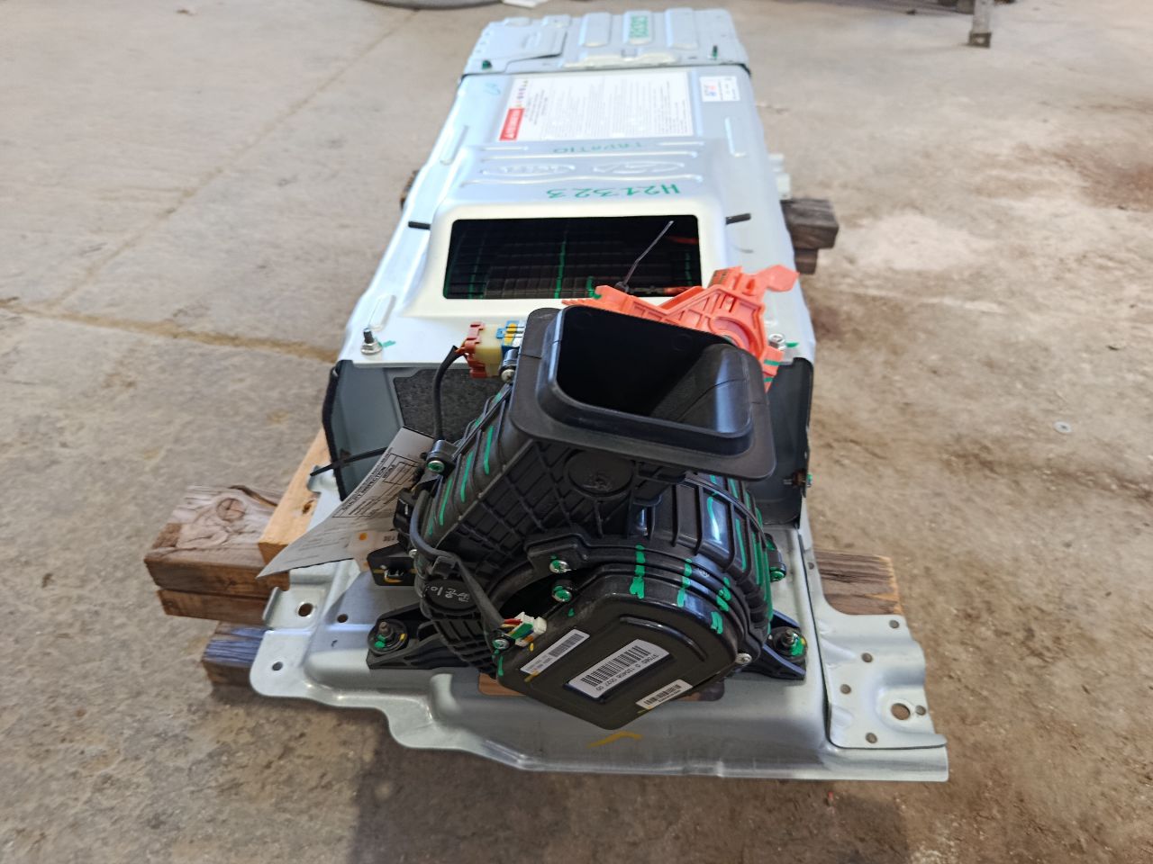 Part image 13