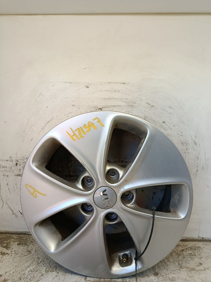 2016 Kia SOUL Wheel
