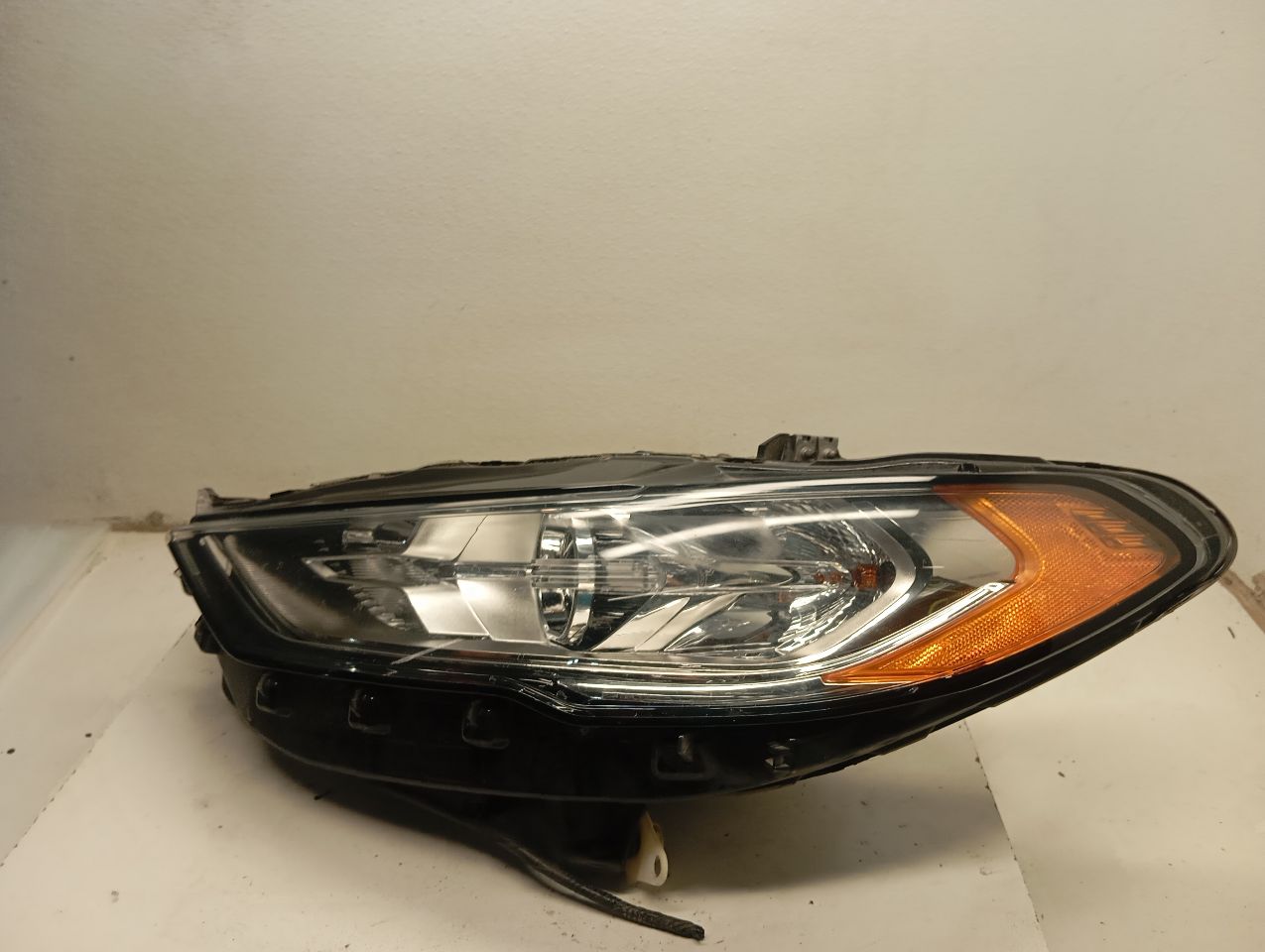 2020 Ford FUSION Headlamp Assembly