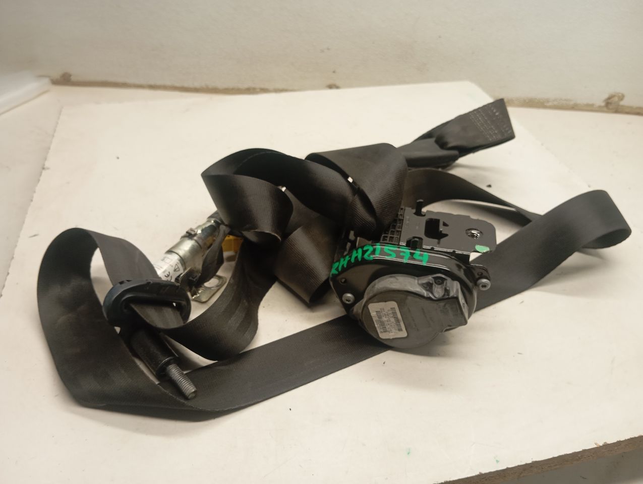 2019 Ford MUSTANG Seat Belt, Front