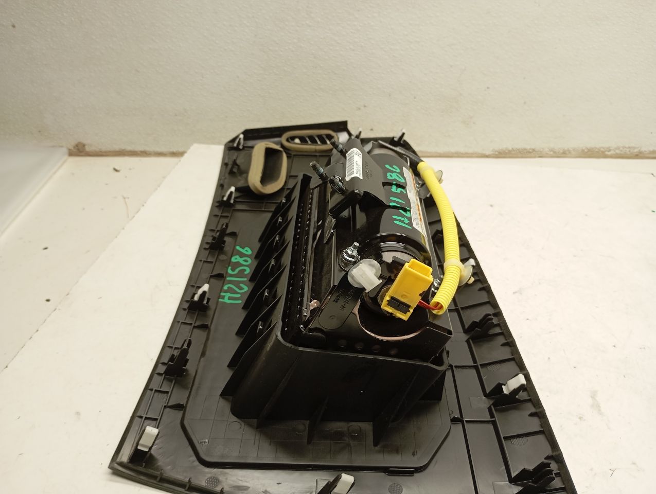 Part image 4