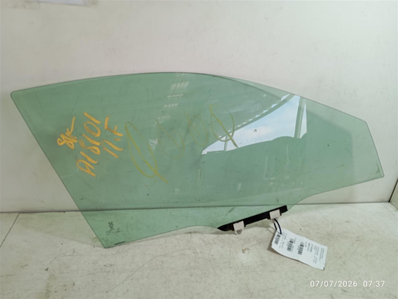 2010 Honda ACCORD Door Glass, Front