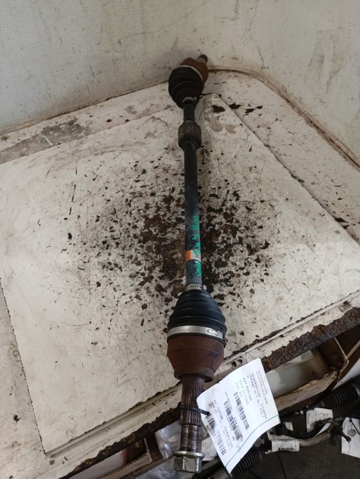 2016 Nissan SENTRA Axle Shaft