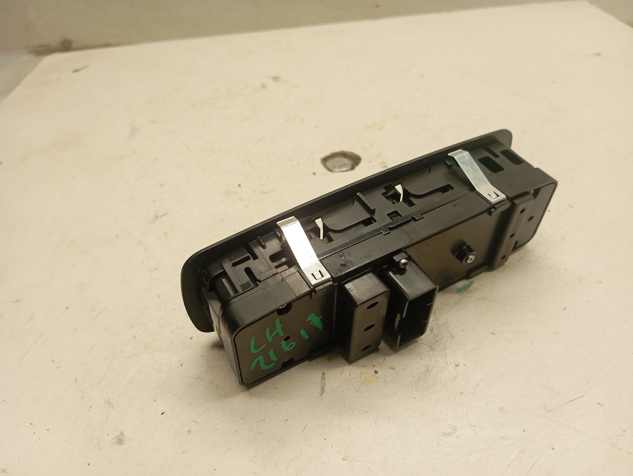 Part image 2