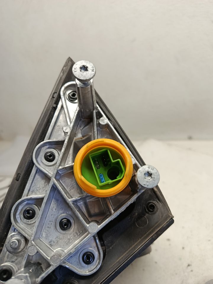 Part image 9