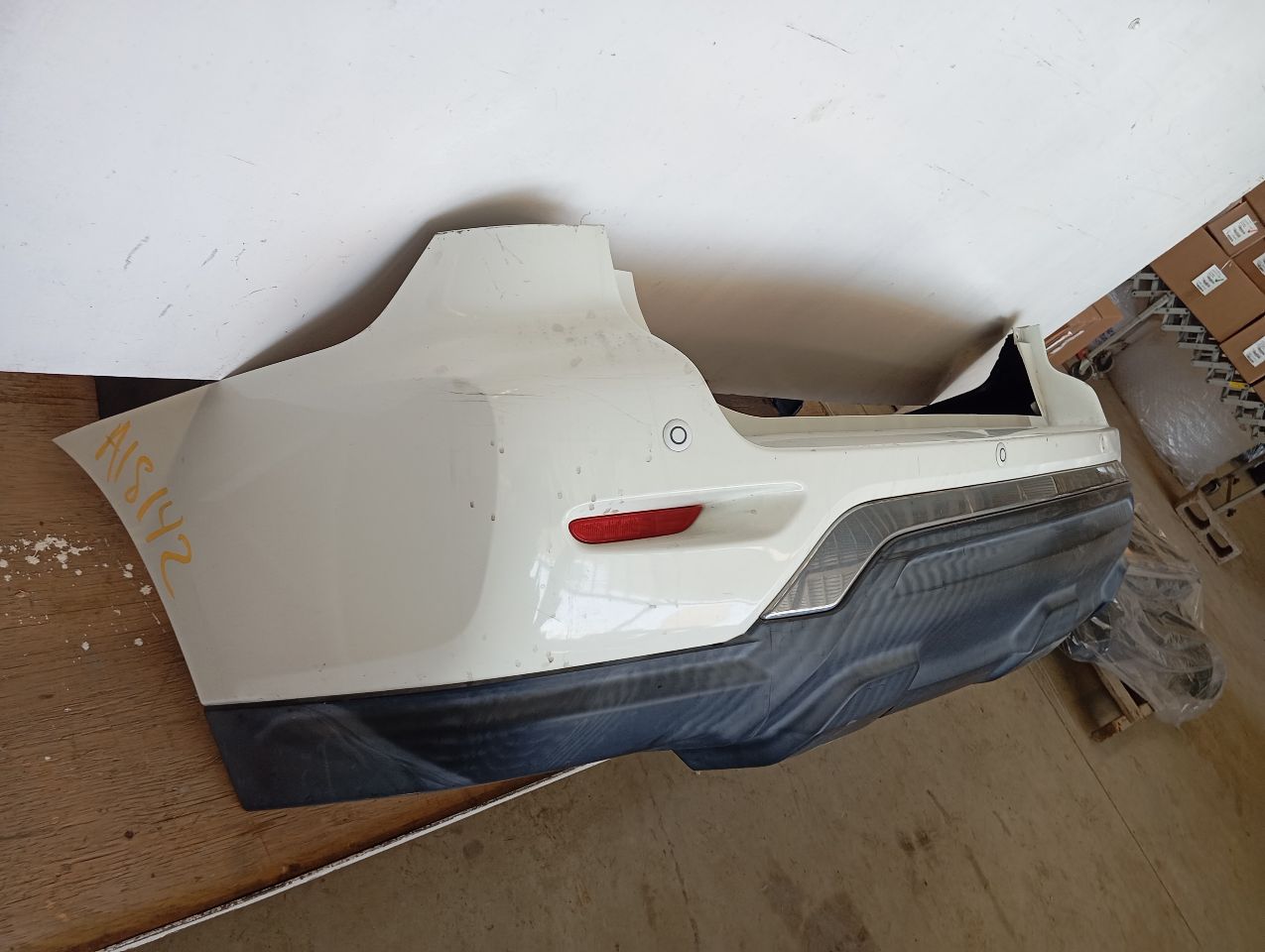 Part image 3