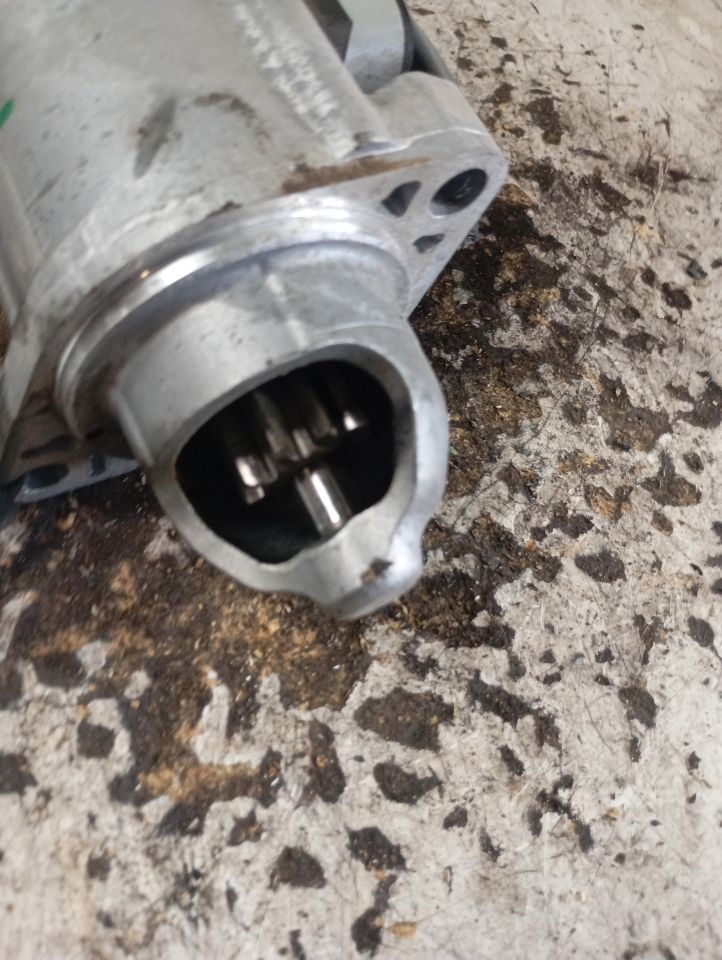 Part image 4
