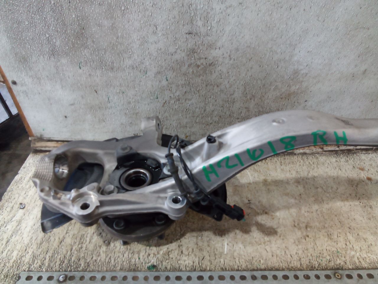 Part image 3