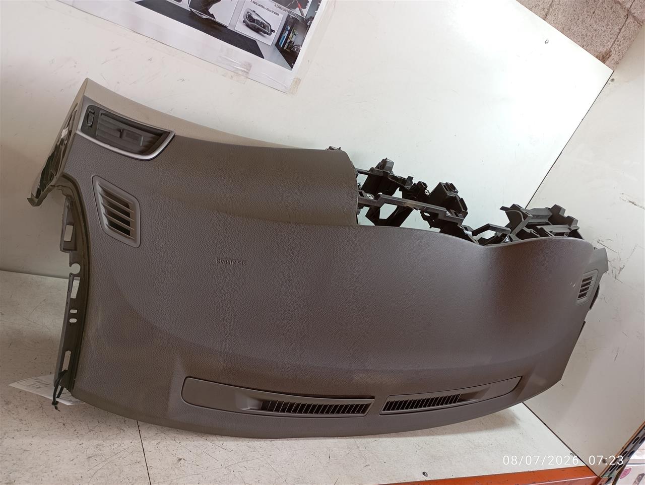 Part image 4