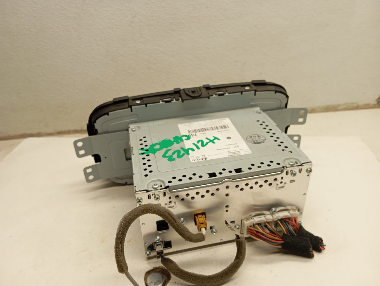 Part image 3