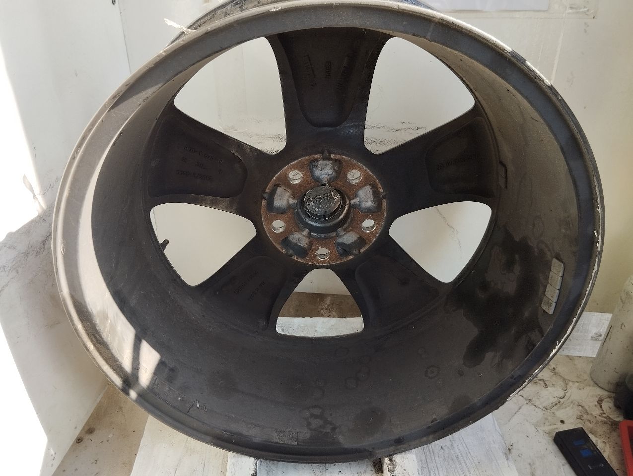 Part image 3