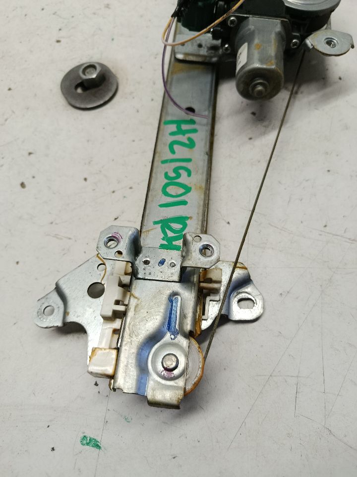 Part image 3