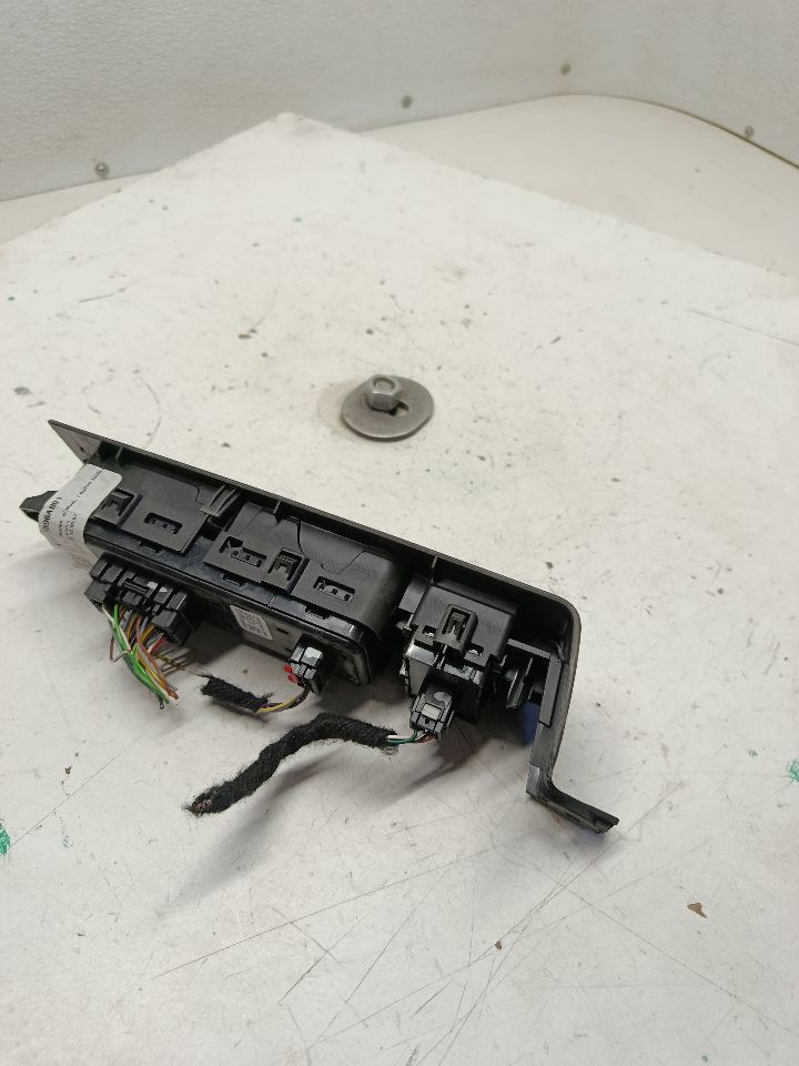 Part image 9