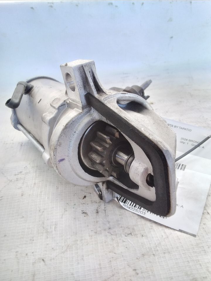 Part image 3