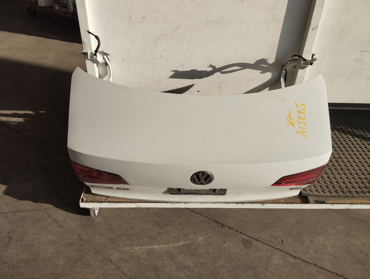 Part image 3