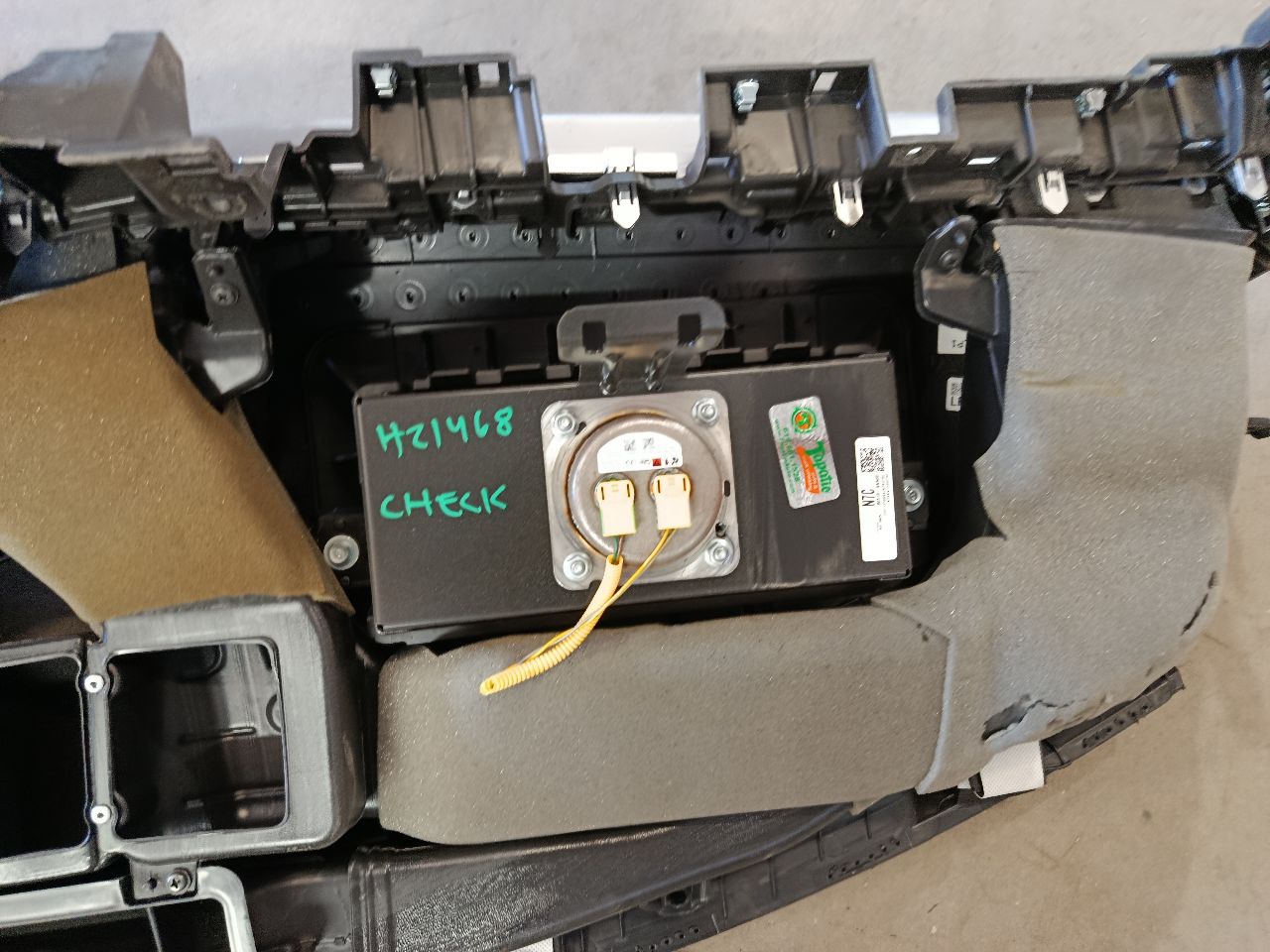 Part image 4
