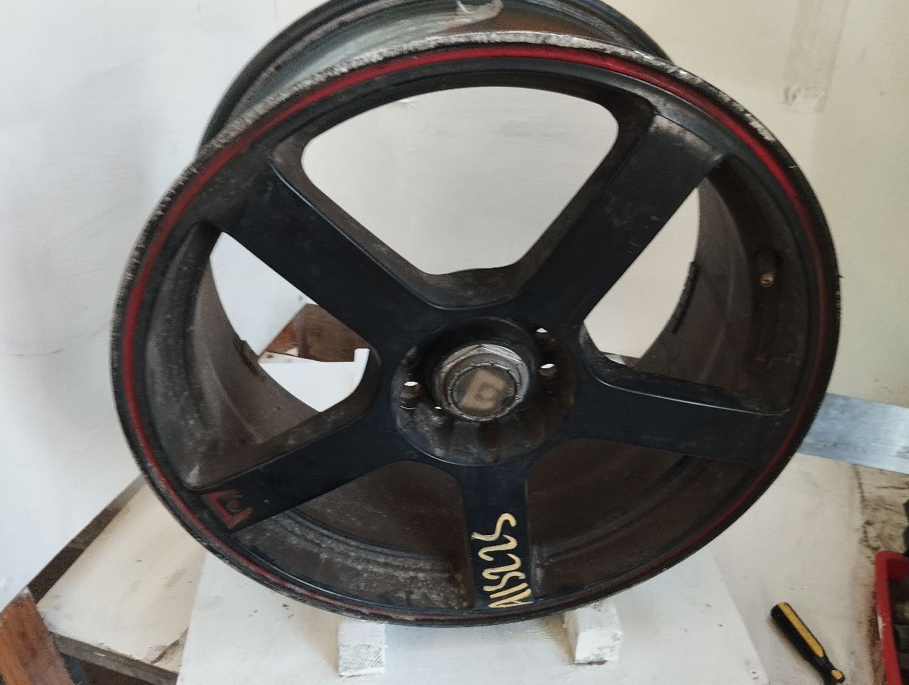 Part image 2