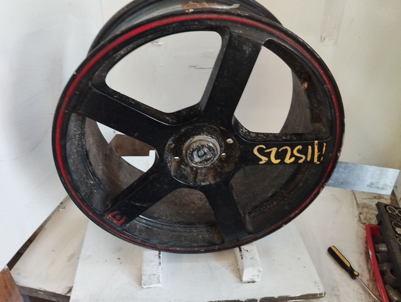 Part image 11
