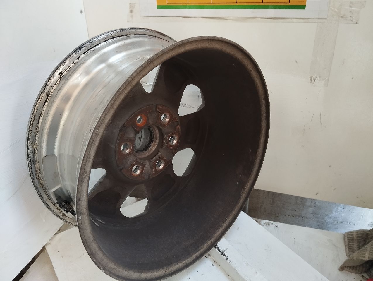 Part image 3