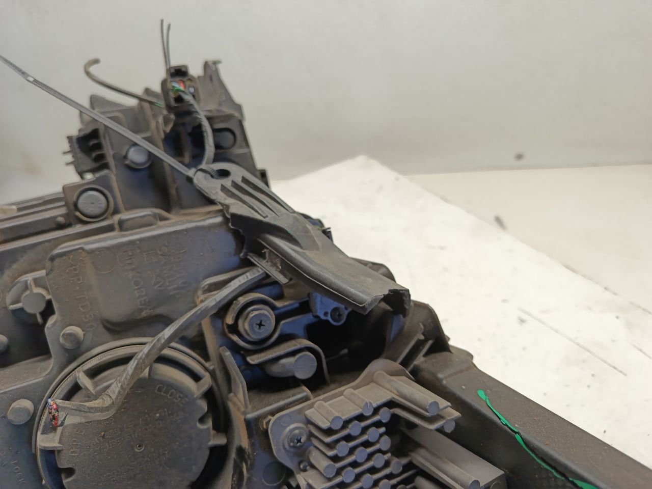 Part image 3
