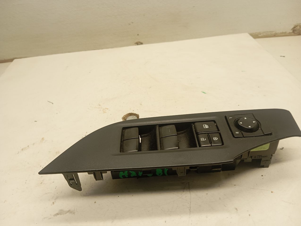 Part image 1