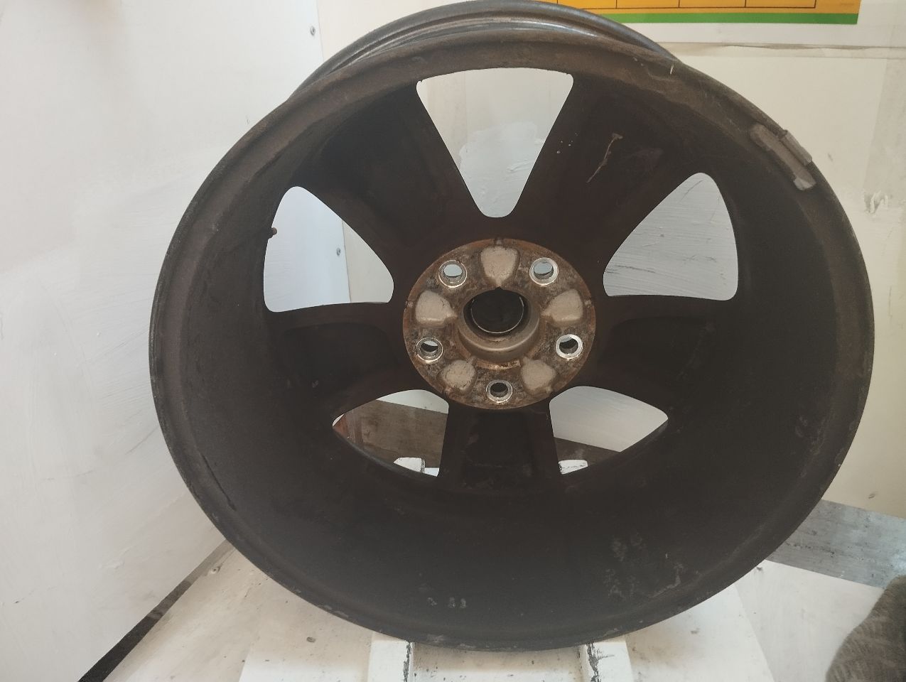 Part image 3