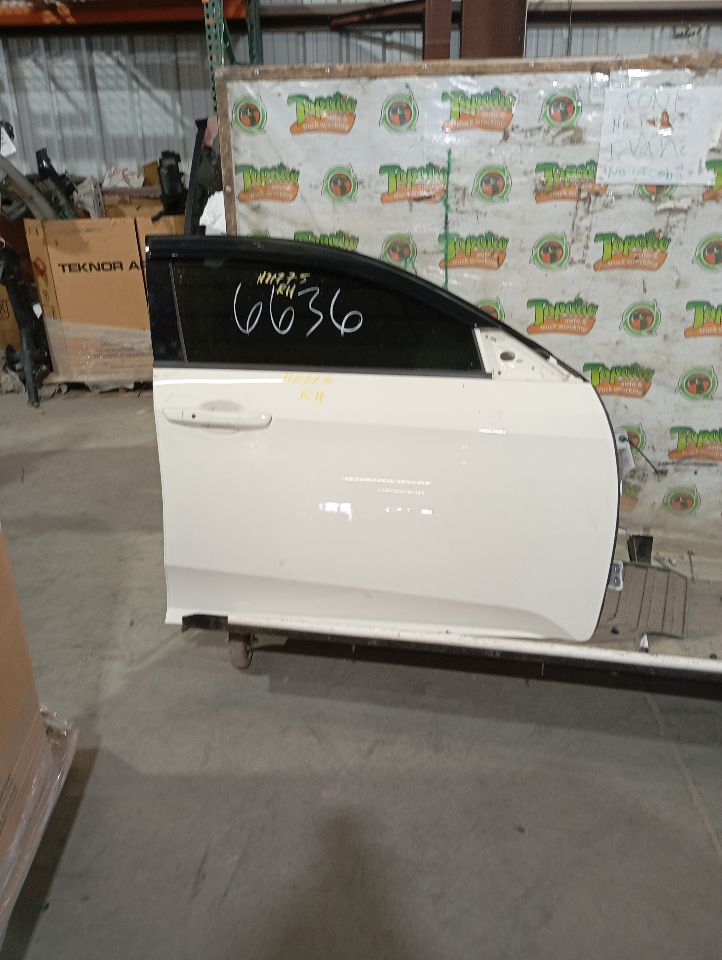2017 Honda CIVIC Door Assembly, Fr