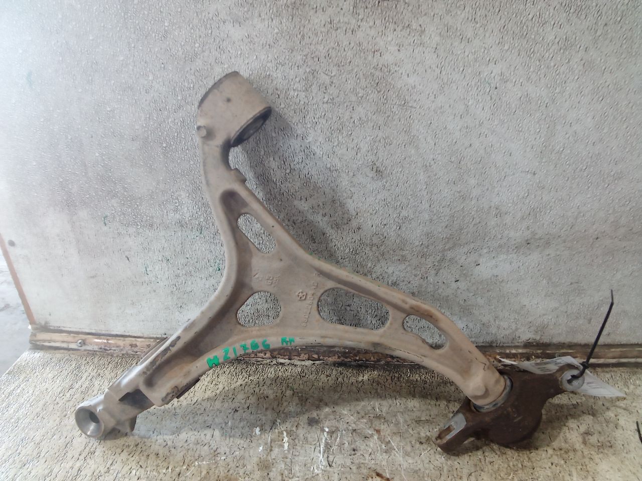 Part image 4