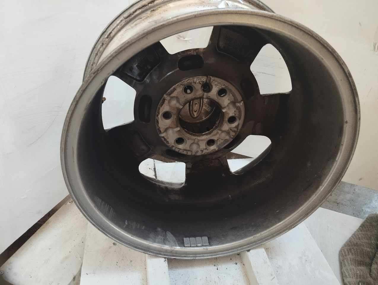 Part image 3