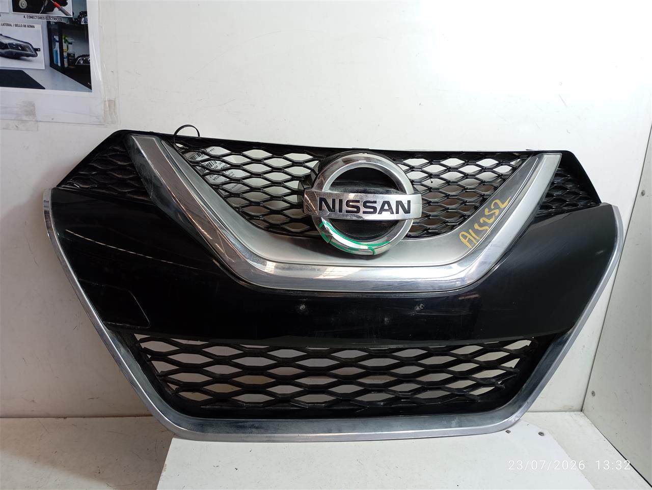 2016 Nissan MAXIMA Grille