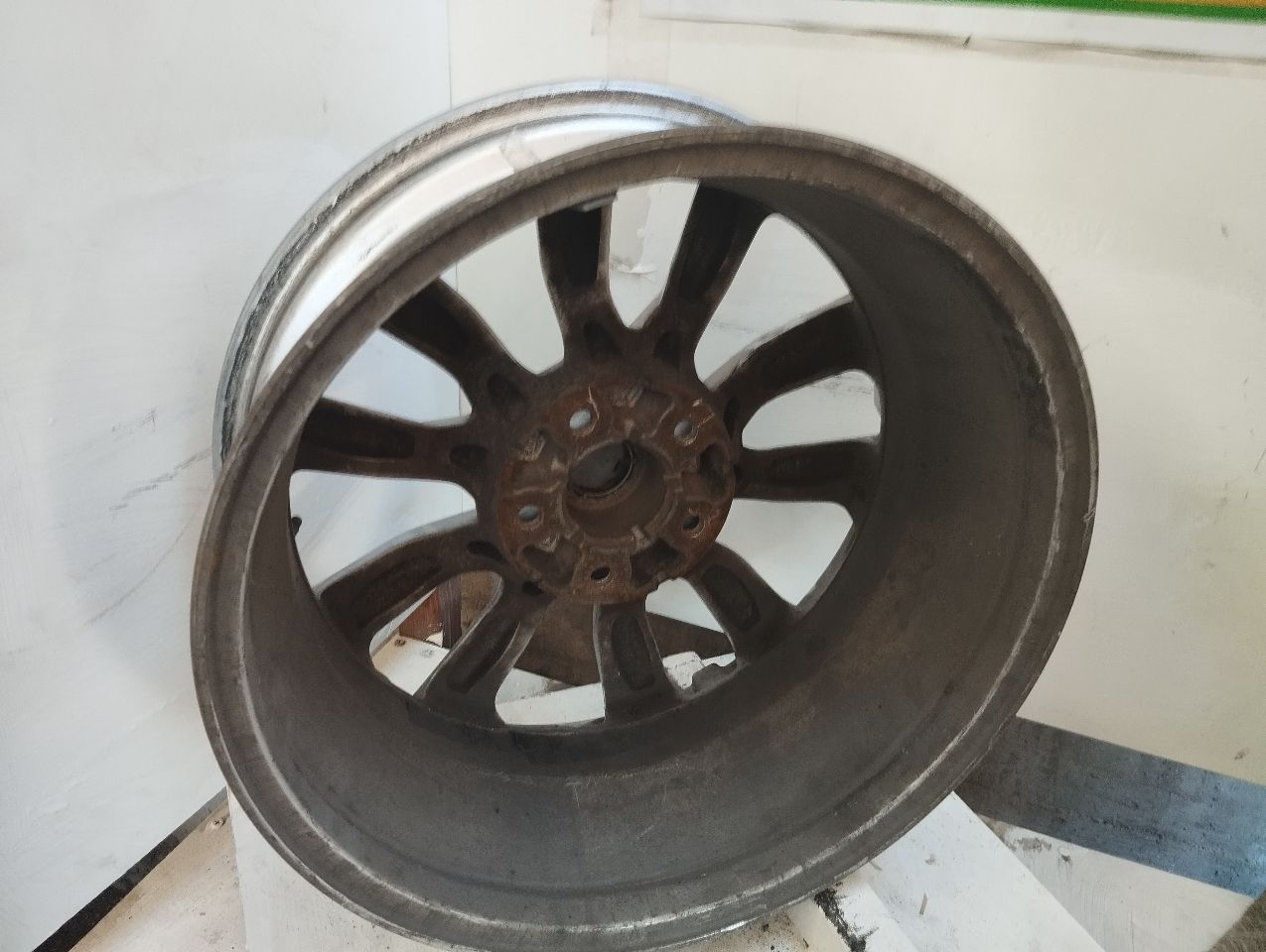 Part image 3