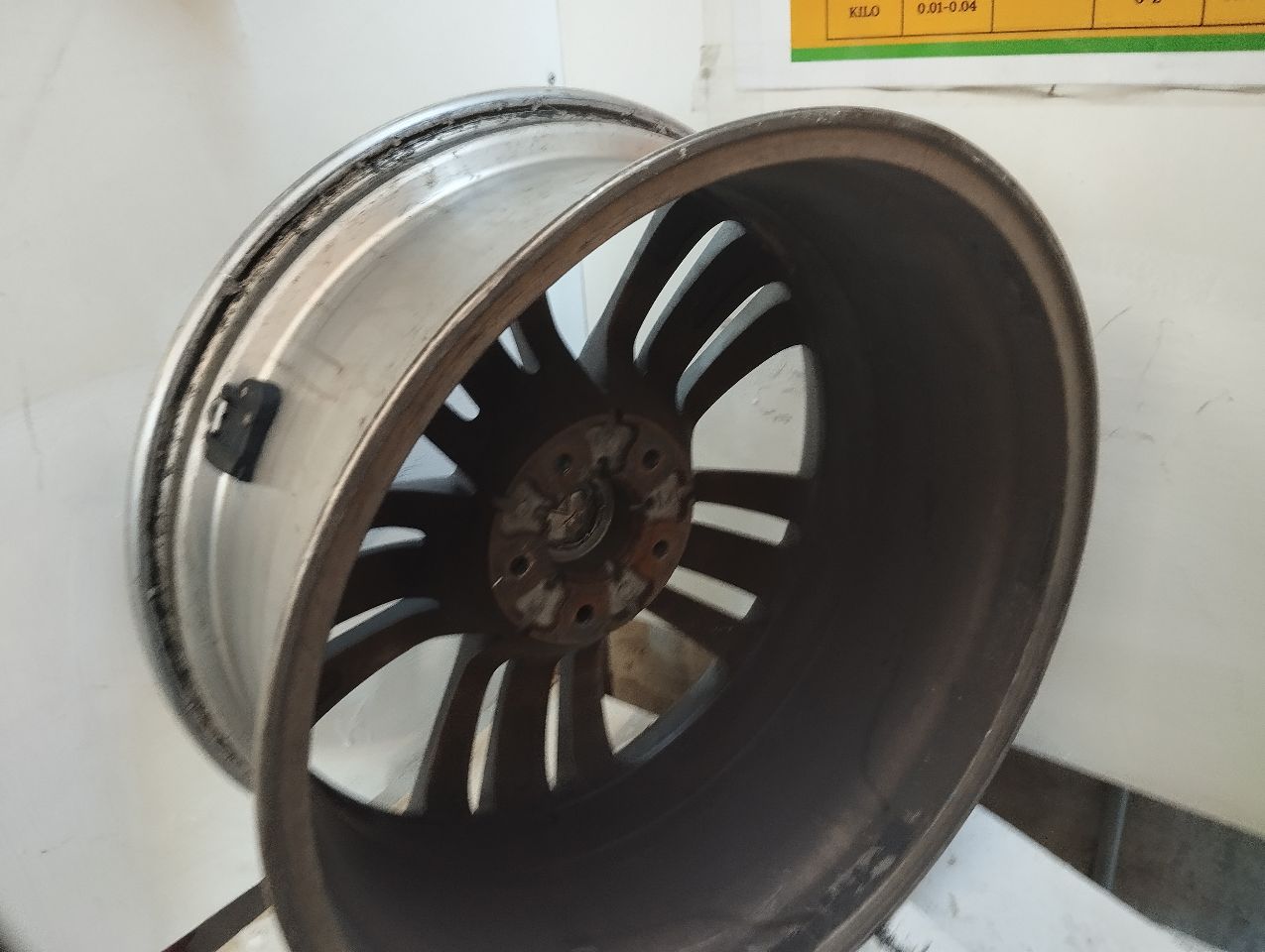 Part image 3