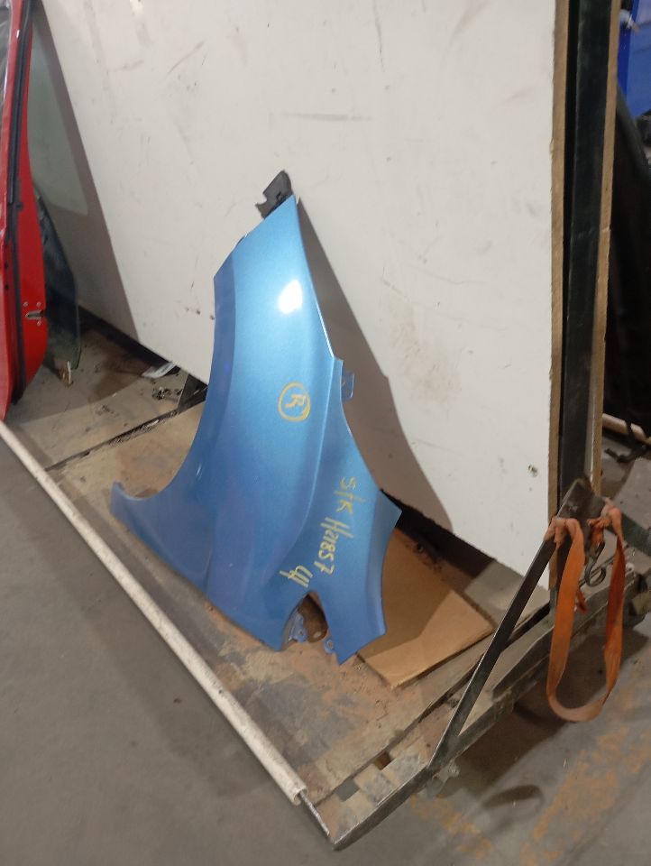 Part image 3