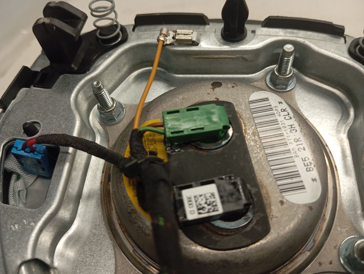 Part image 3