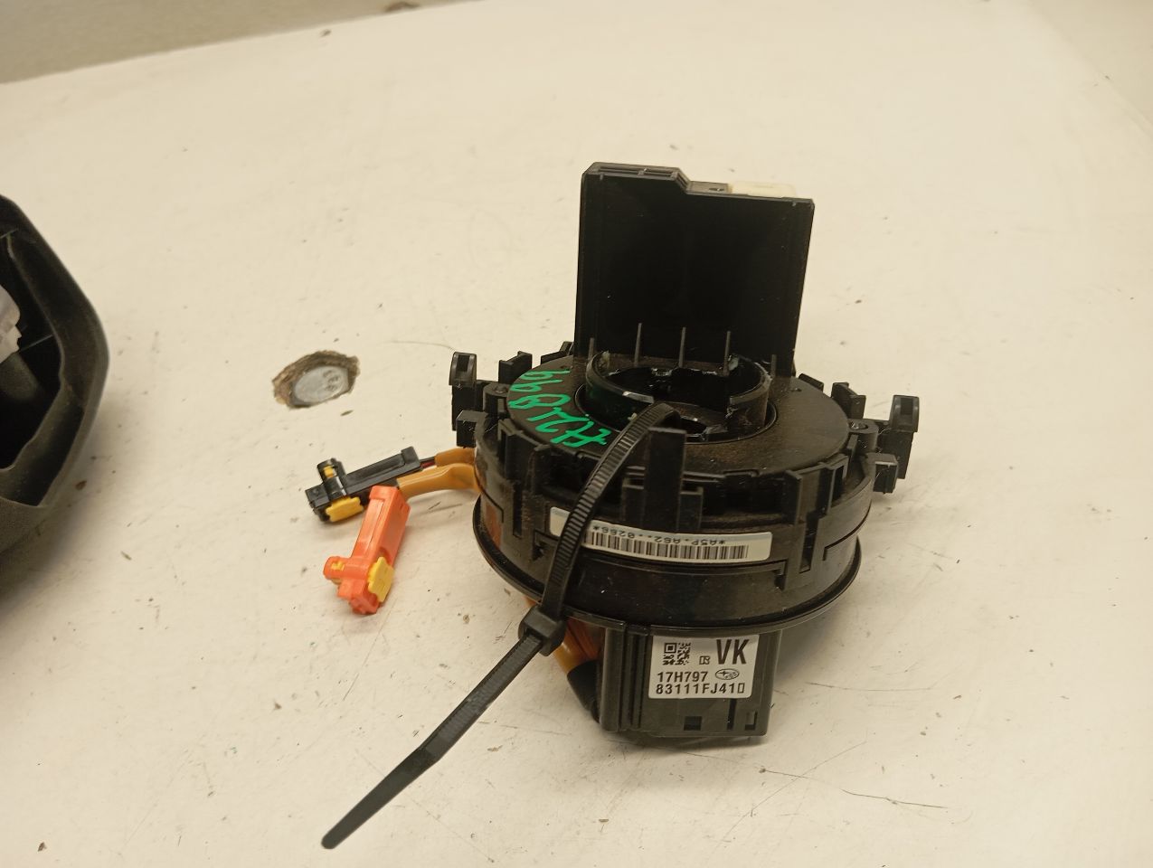 Part image 3