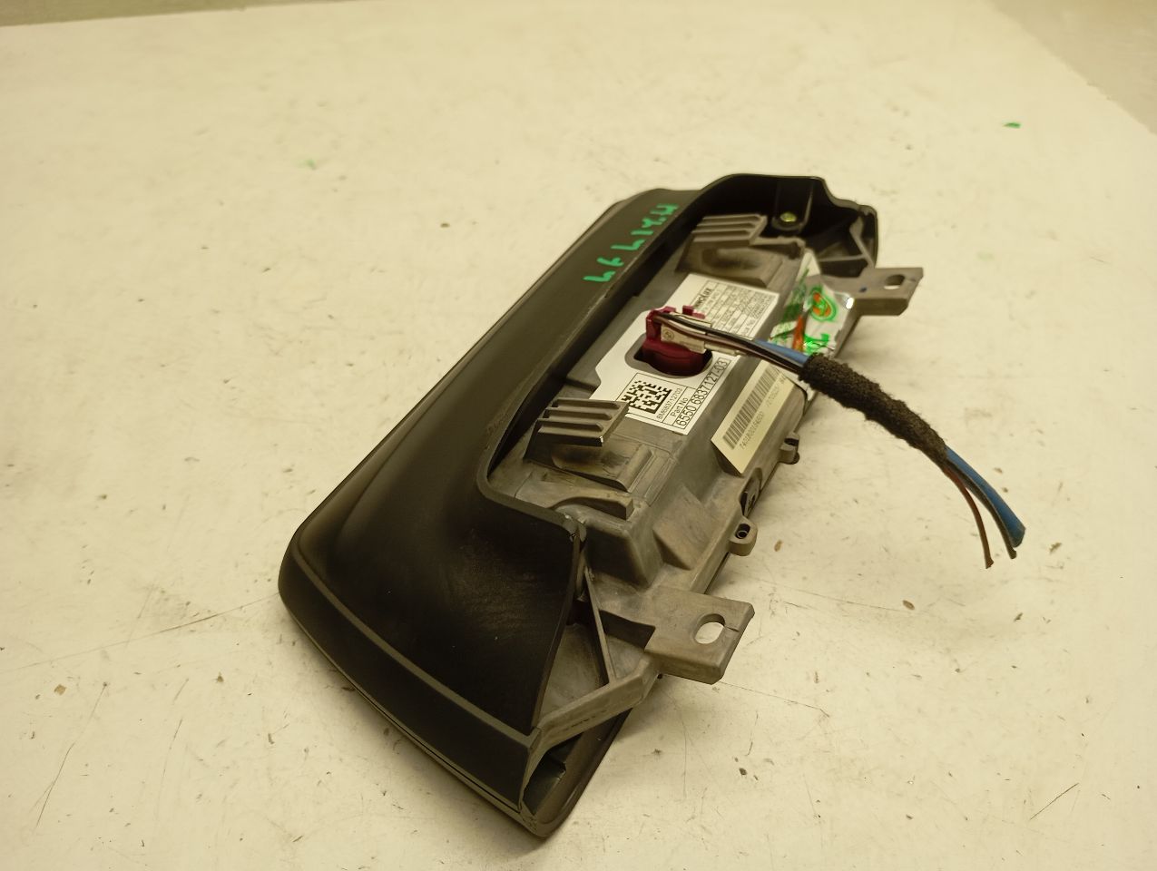 Part image 3