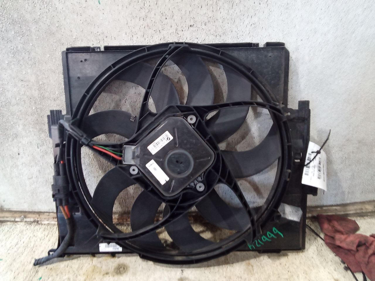 Part image 3