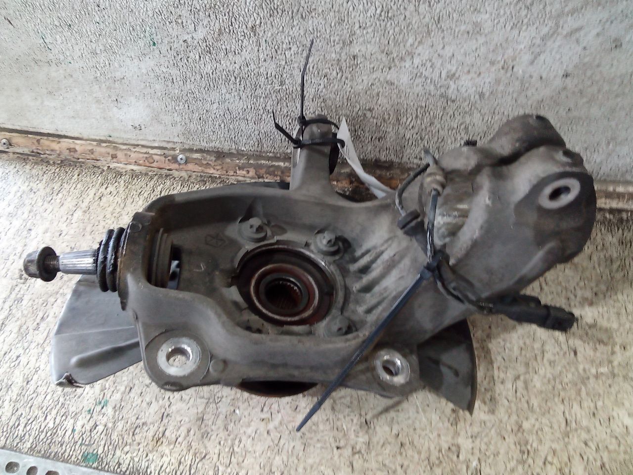 Part image 3