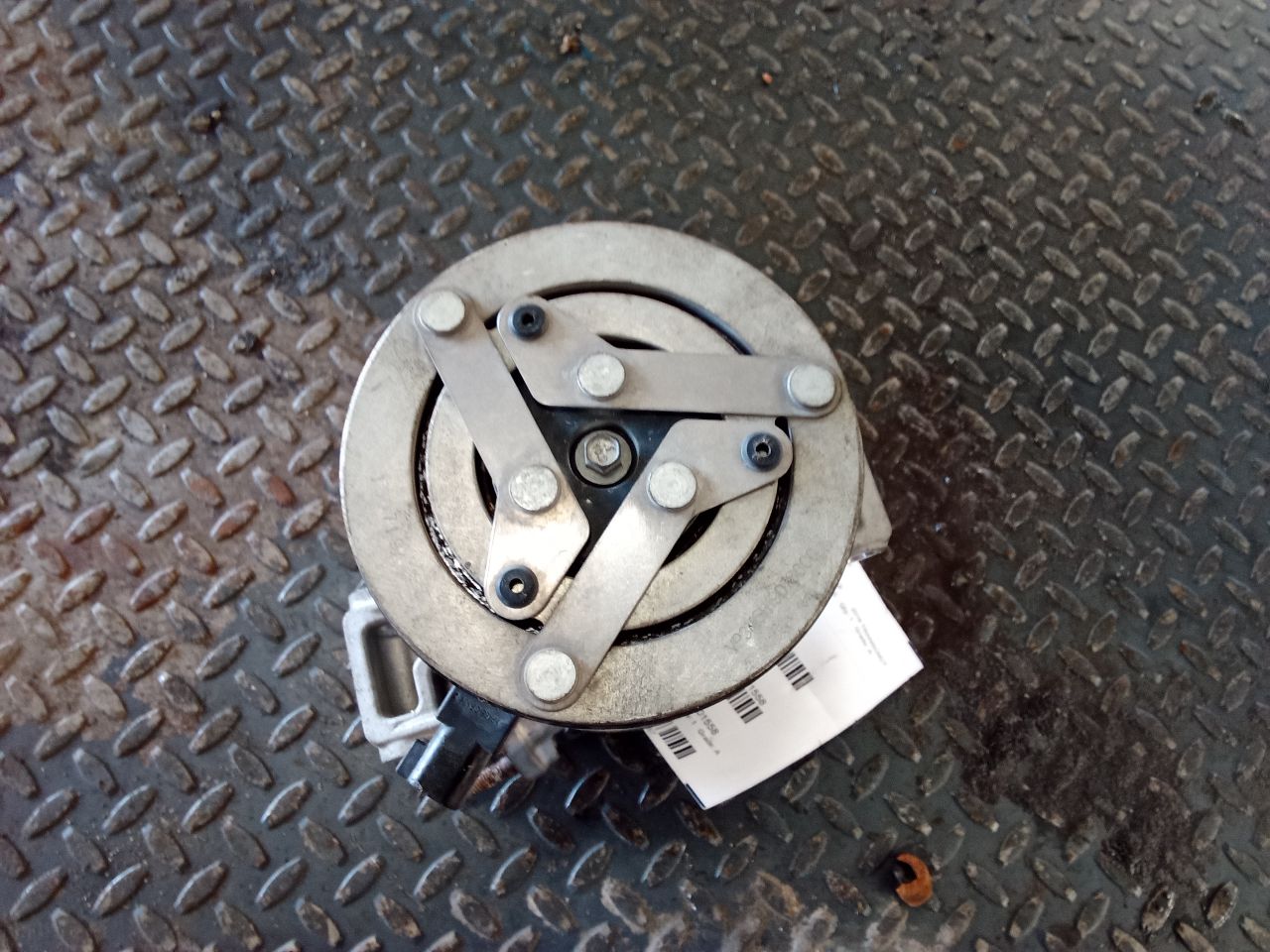 Part image 3